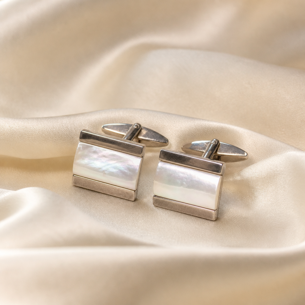 Cufflinks (CL37)