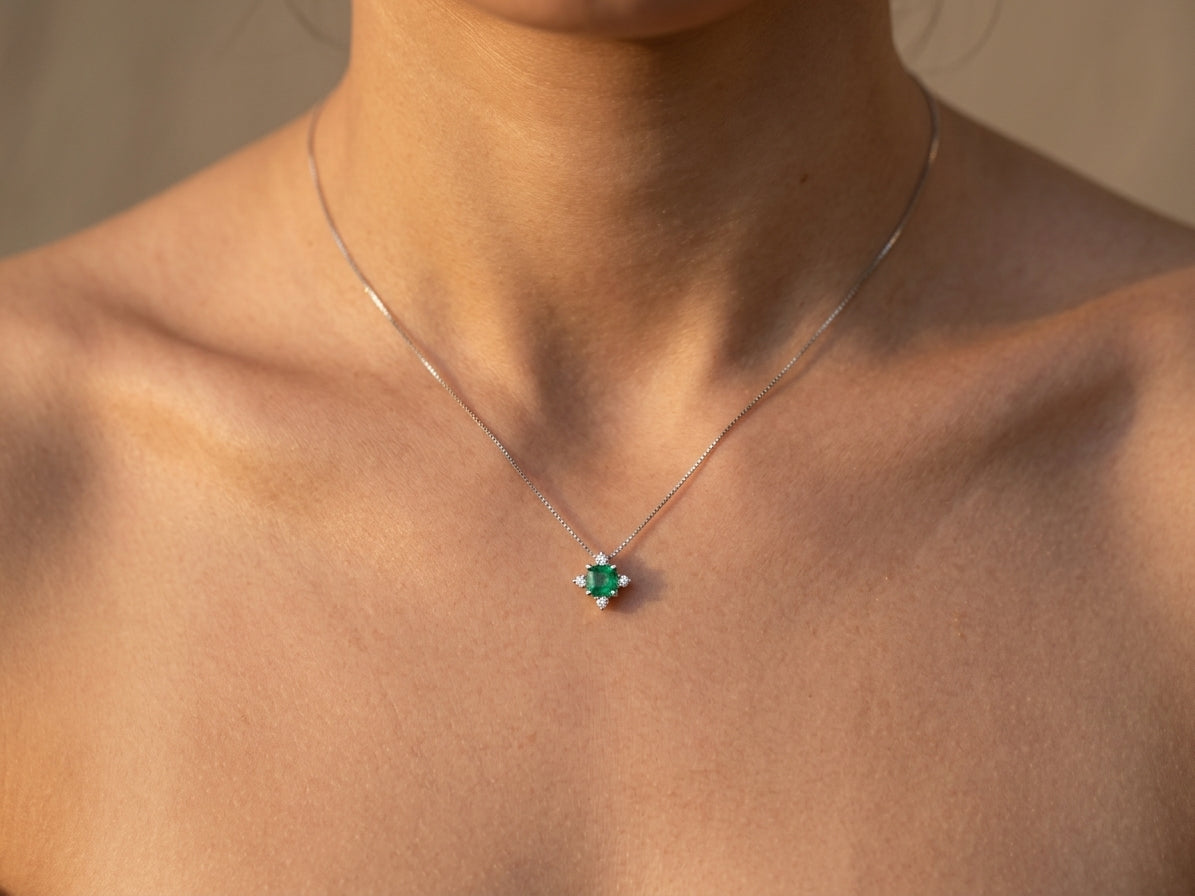 Pendant (P15)