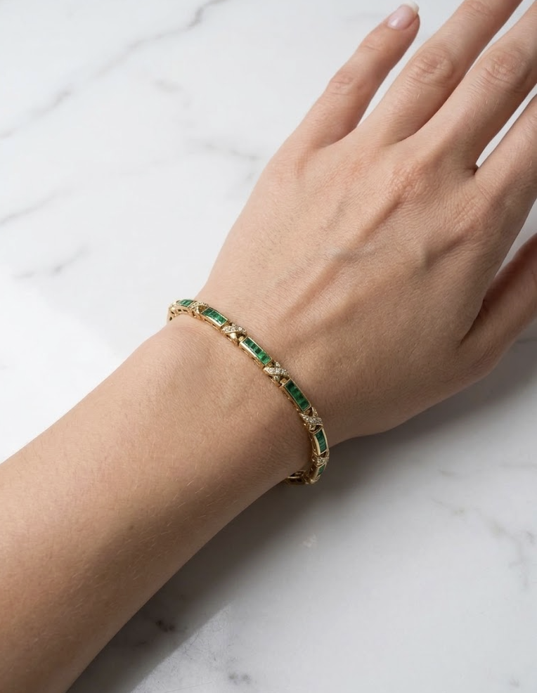 Bracelet (B06)